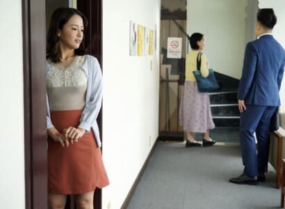 Đến gặp cô hàng xóm dâm đãng ngay lập tức