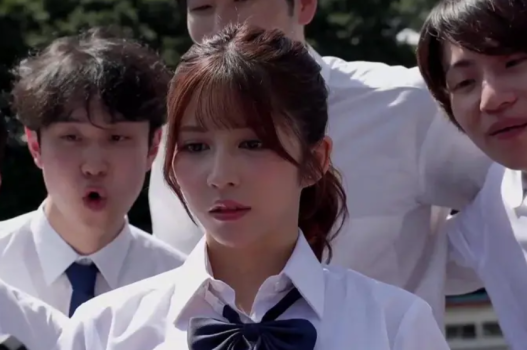 SONE-619 Cô nữ sinh bị cho uống thuốc kích tình 2025